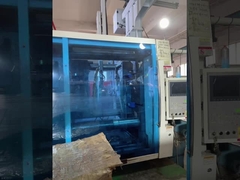 Las sillas de Chiavari del oro del metal de los muebles del hotel banquetean sillas de la recepción nupcial de los acontecimientos